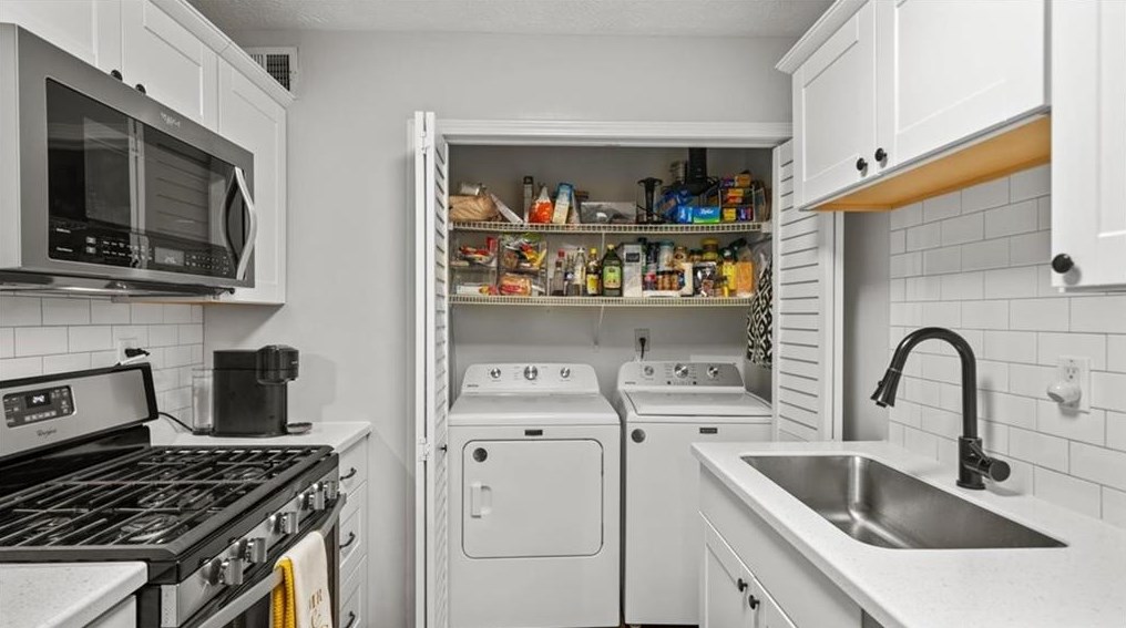 309 Dunbar Dr, Atlanta GA 30338-6558 exterior