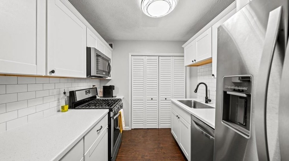 309 Dunbar Dr, Atlanta GA 30338-6558 exterior