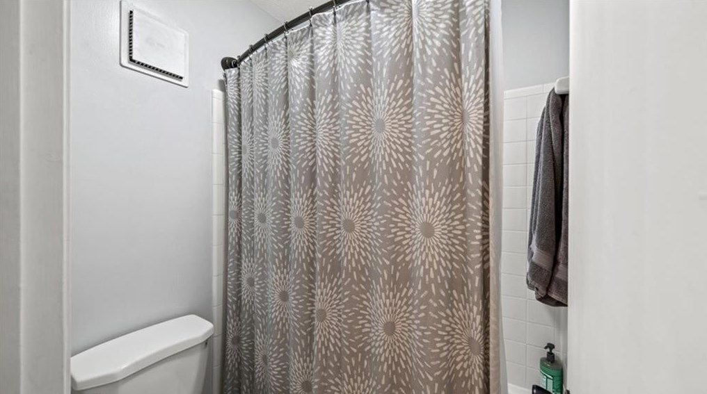 309 Dunbar Dr, Atlanta GA 30338-6558 exterior