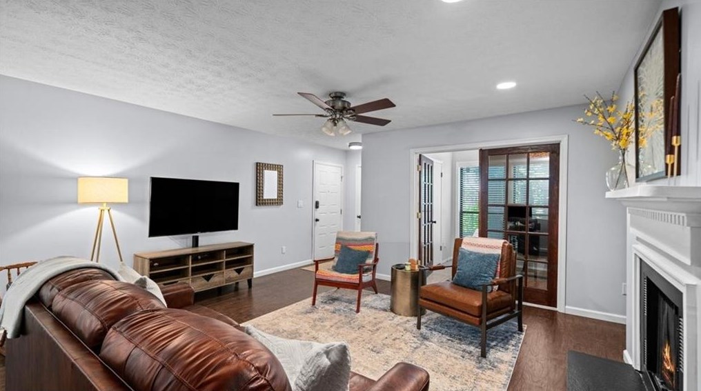 309 Dunbar Dr, Atlanta GA 30338-6558 exterior