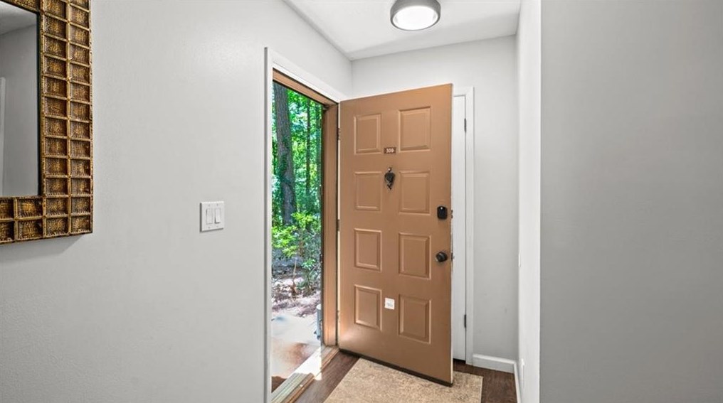 309 Dunbar Dr, Atlanta GA 30338-6558 exterior