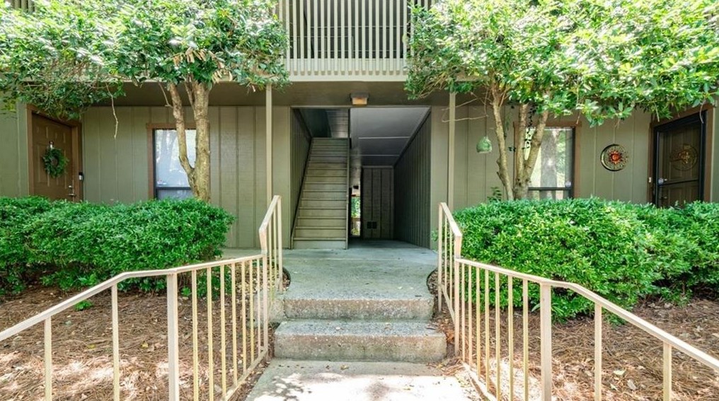 309 Dunbar Dr, Atlanta GA 30338-6558 exterior