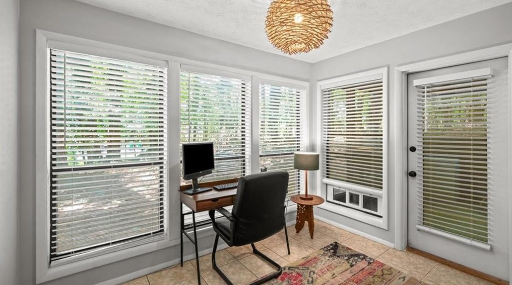 309 Dunbar Dr, Atlanta GA 30338-6558 exterior