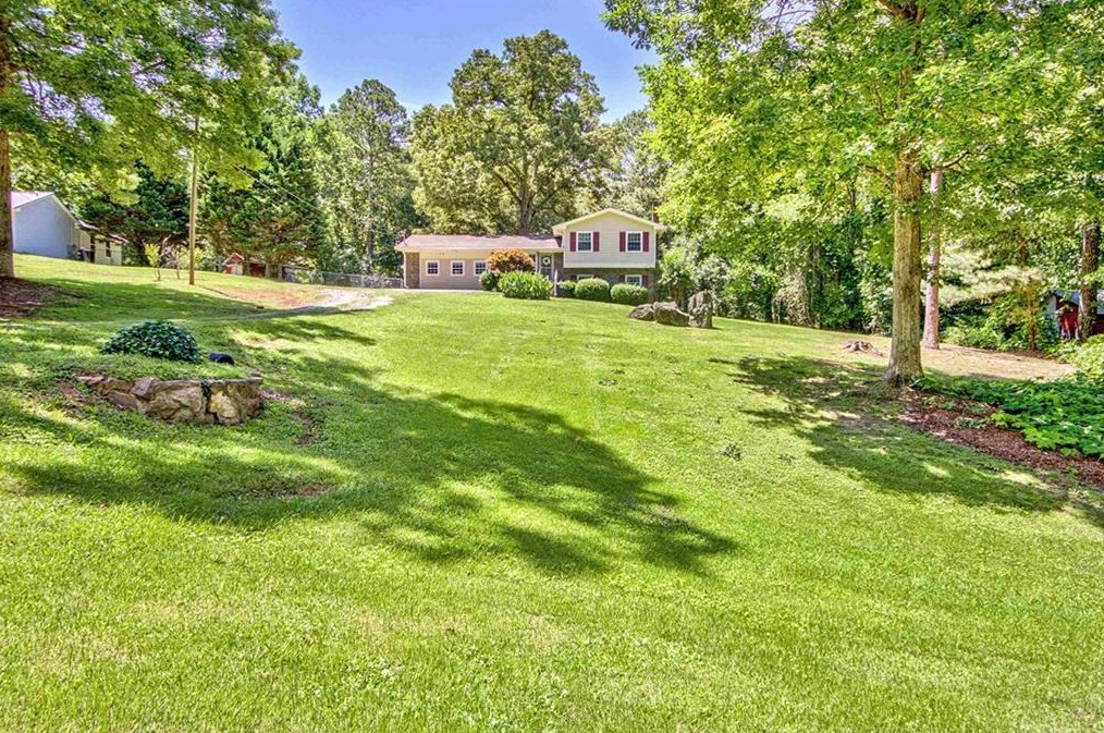 130 Eldorado Dr, Carrollton, GA 30116-6111