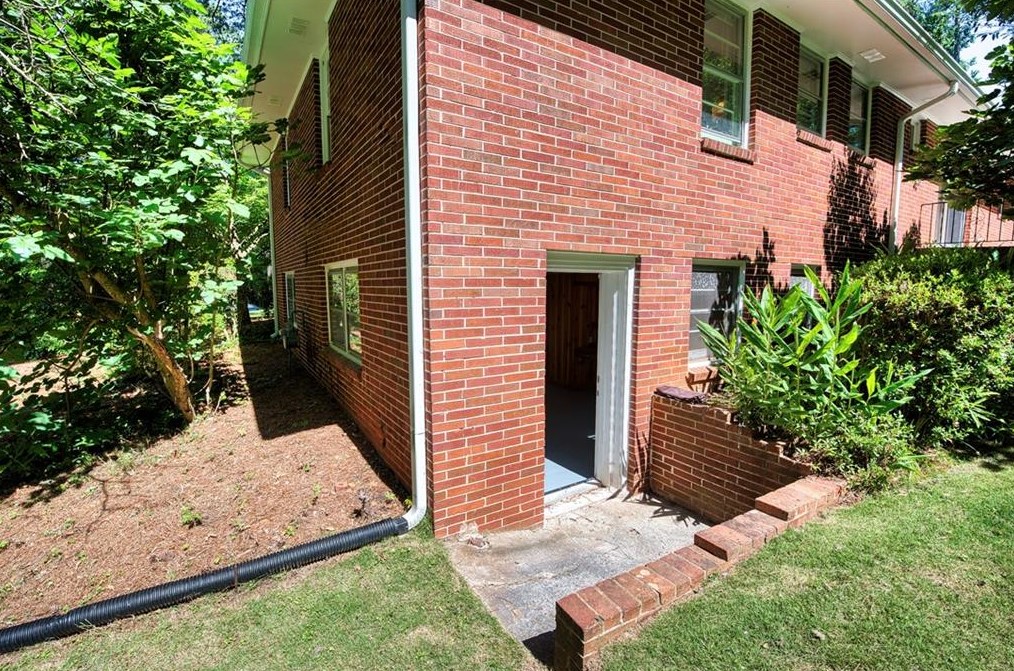2325 Shasta Way, Atlanta GA  30345-2605 exterior