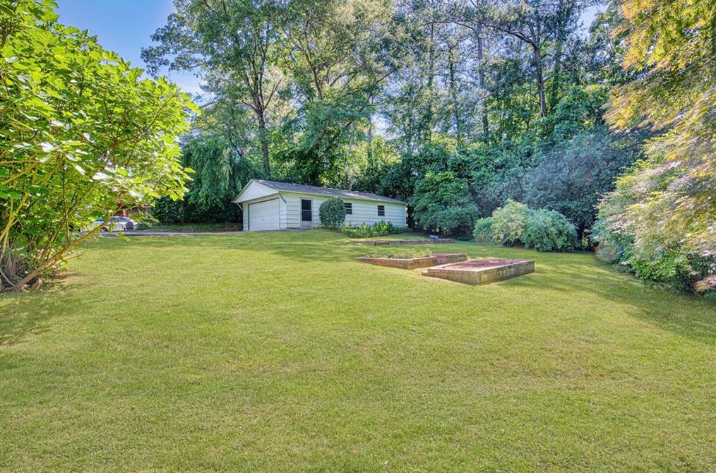 2325 Shasta Way, Atlanta GA  30345-2605 exterior