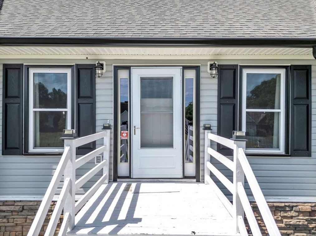 114 Hunters Trl, Calhoun, GA 30701-4463