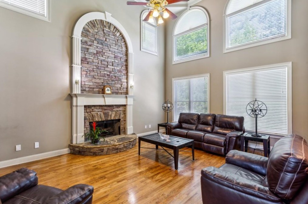 5669 Hollowbrooke Ln, Acworth, GA 30101-6962