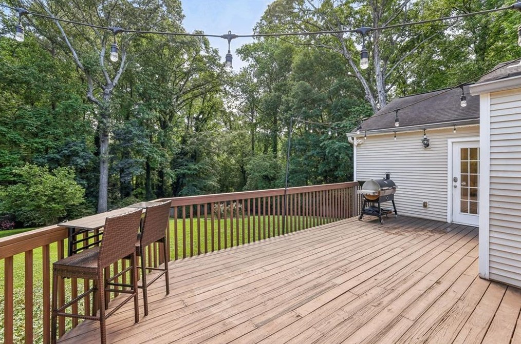 1139 Vis Trl, Atlanta GA 30324-4528 exterior