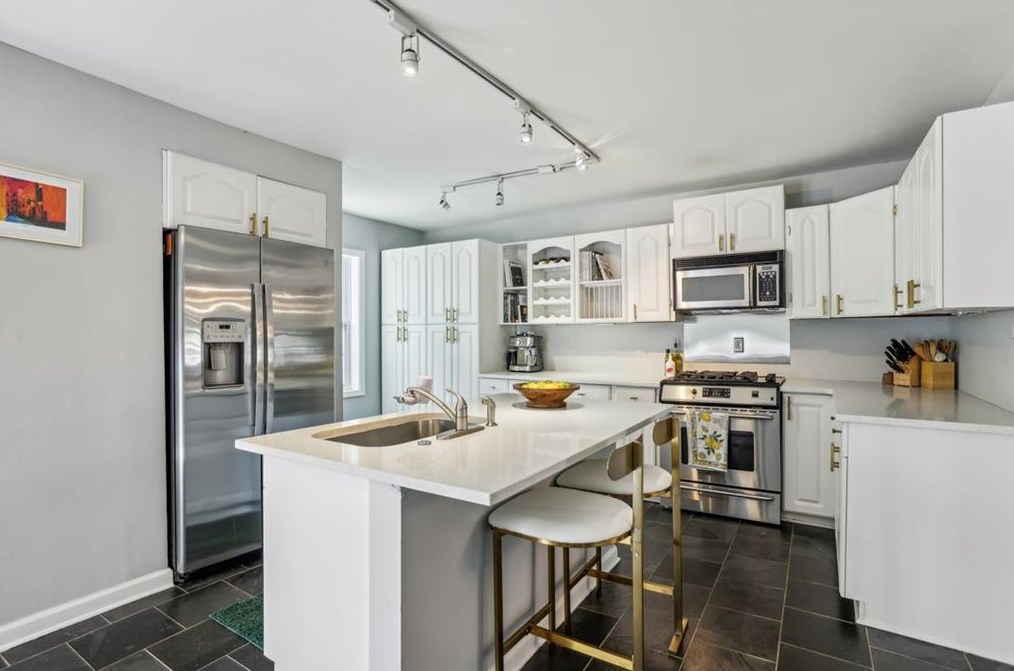 1139 Vis Trl, Atlanta GA 30324-4528 exterior