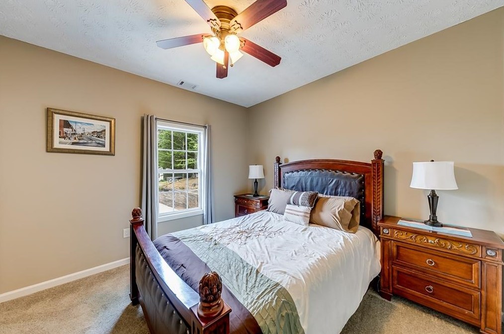 2917 Lk Holw Rd, Gainesville GA exterior