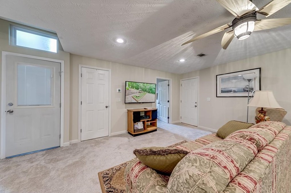 2917 Lk Holw Rd, Gainesville GA exterior