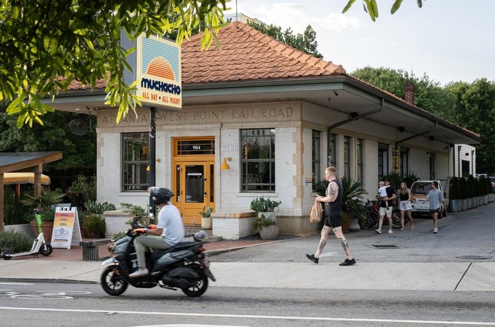 824 Harold Ave, Atlanta GA  30307-1743 exterior