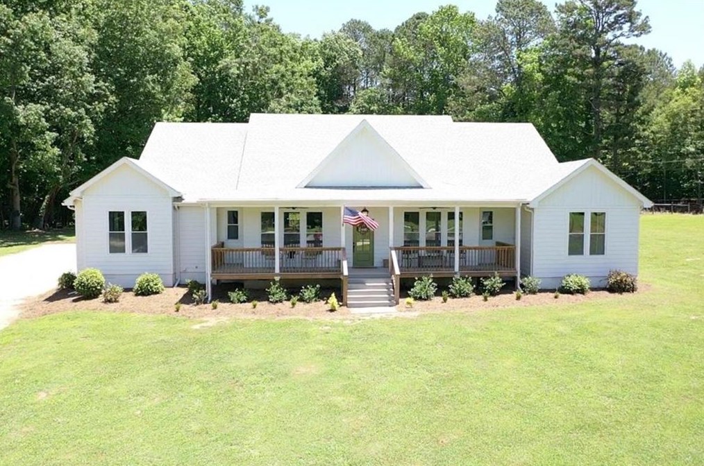 1308 Highway 82, Winder, GA 30680-7484