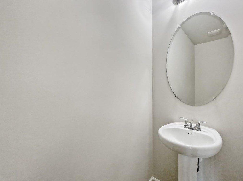 3583 Rock Ridge Dr, Rex GA 30273-5031 exterior