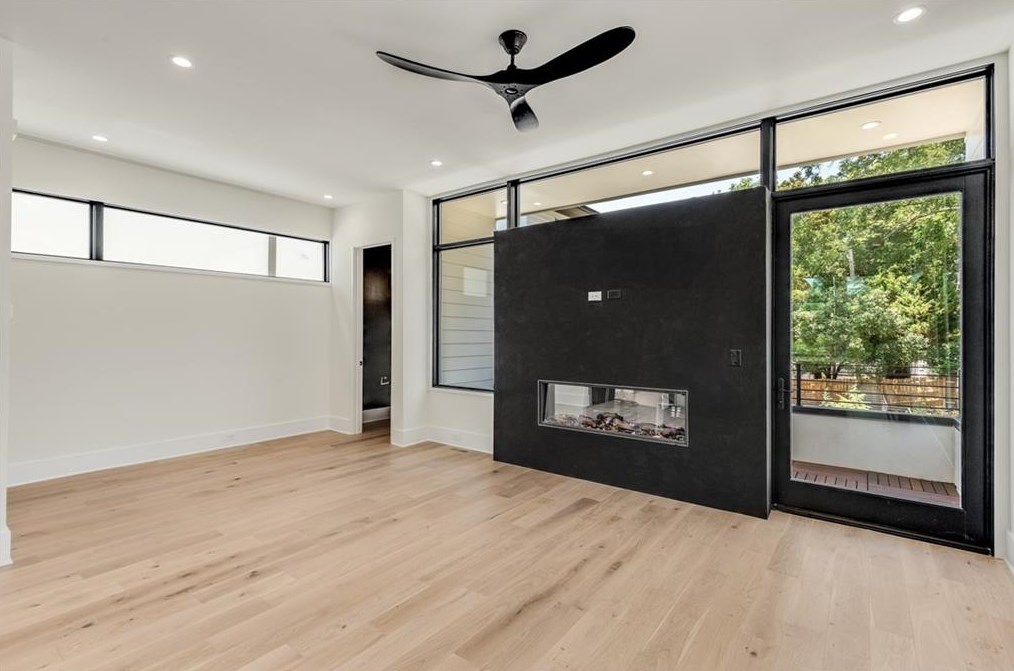 2244 Memorial Dr, Atlanta GA  30317-3104 exterior