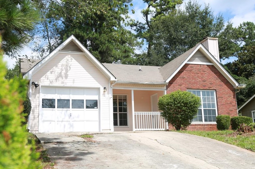 4512 Yorkdale Dr, Decatur GA 30035-4253 exterior