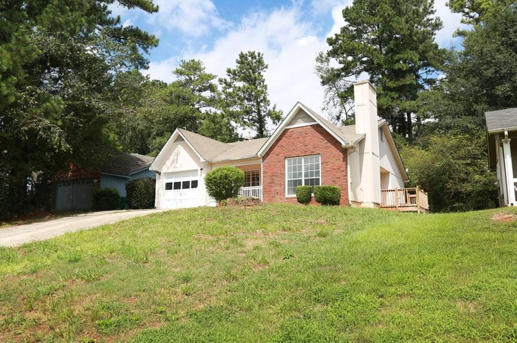 4512 Yorkdale Dr, Decatur GA 30035-4253 exterior