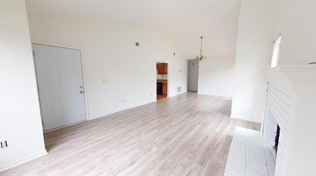 4512 Yorkdale Dr, Decatur GA 30035-4253 exterior