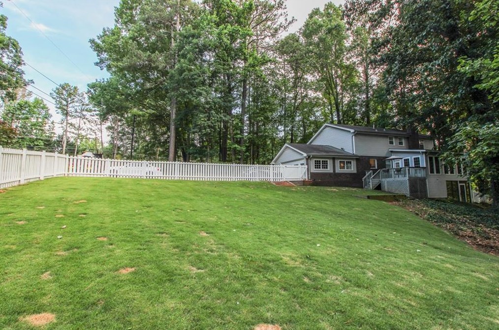 1752 Johnson Ferry Rd, Atlanta, GA 30319-1921