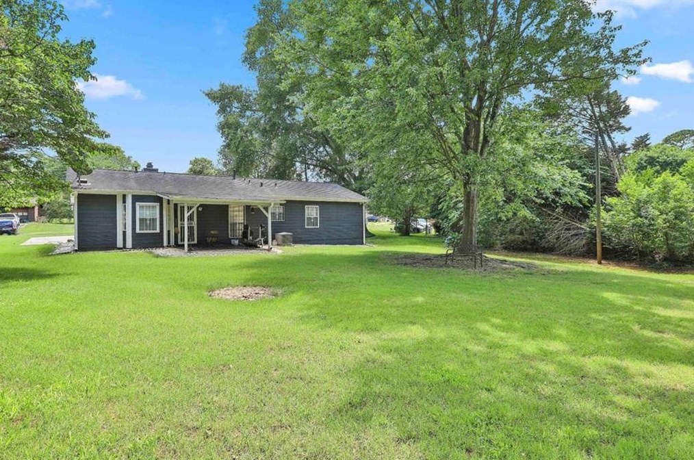 3654 Charlotte Dr, Rex GA 30273-1215 exterior