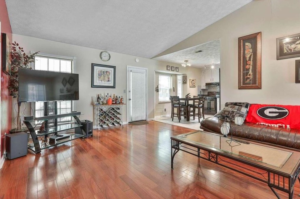 3654 Charlotte Dr, Rex GA 30273-1215 exterior