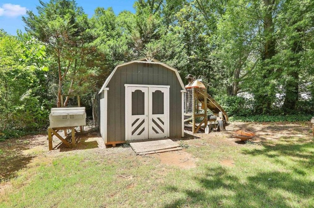 3654 Charlotte Dr, Rex GA 30273-1215 exterior