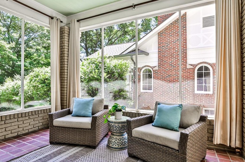 1527 Emory Rd, Atlanta GA  30306-2407 exterior