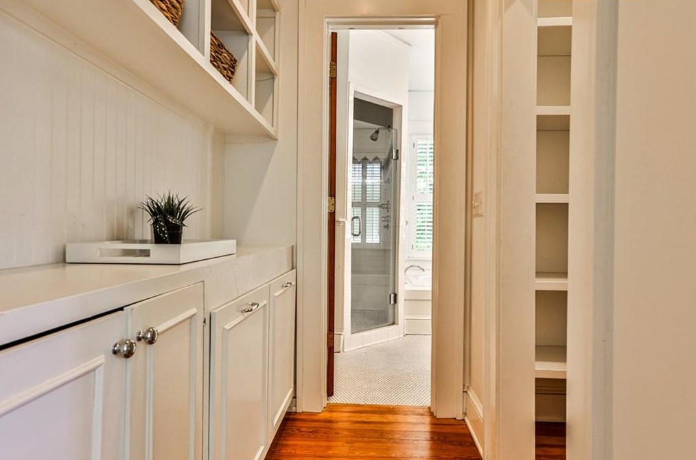 1527 Emory Rd, Atlanta GA  30306-2407 exterior