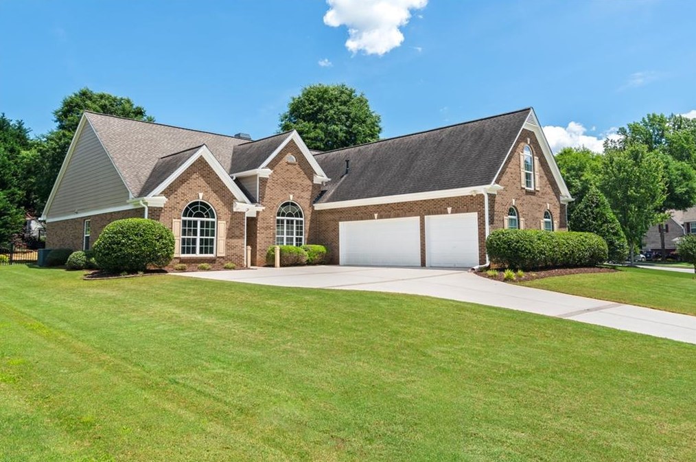 4236 Crestwood Bend Cir, Buford, GA 30518-1711