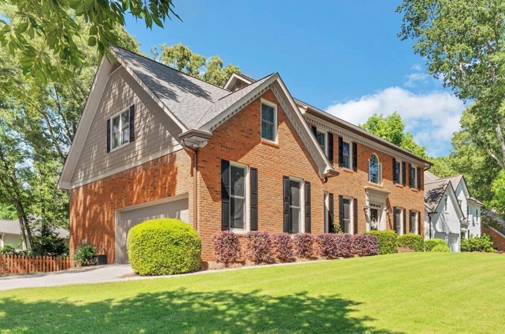 10735 Dunoon Dr, Alpharetta, GA 30022