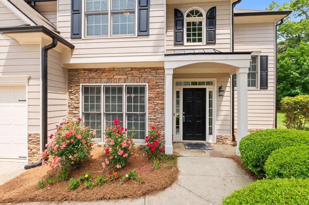 110 Valdosta Ave, Holly Springs, GA 30114-7552