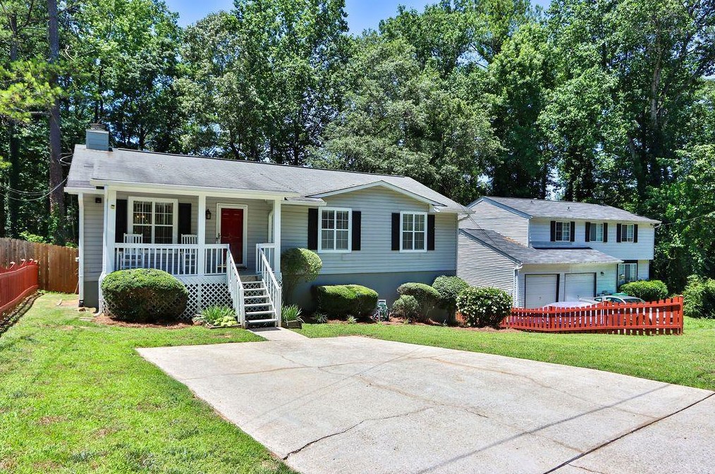 2075 Tidwell Trl, Stone Mountain, GA 30088-4320