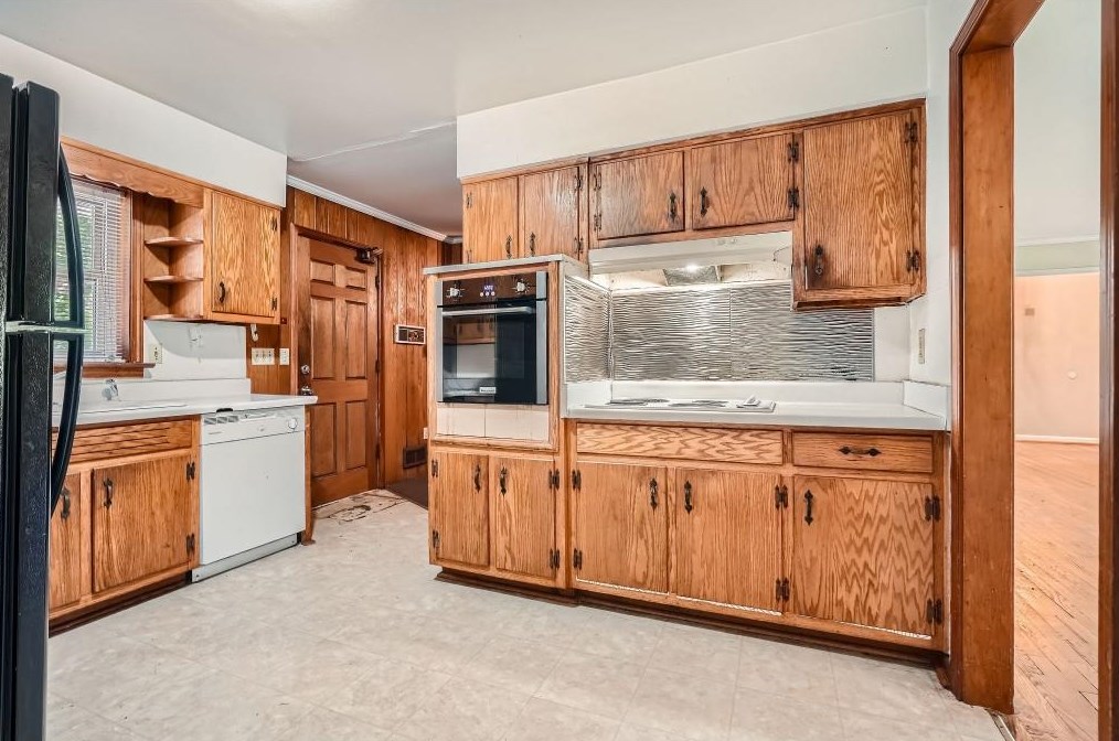 3808 King Henry Rd, Atlanta GA 30331-4922 exterior