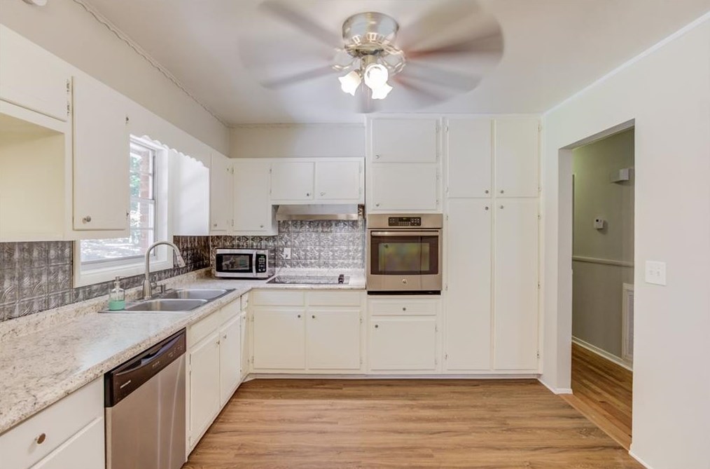 922 E Glochester Pl, Norcross, GA 30071