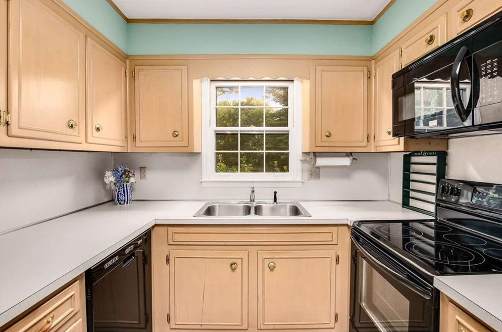 4252 Waterloo Cir, Tucker GA 30084 exterior