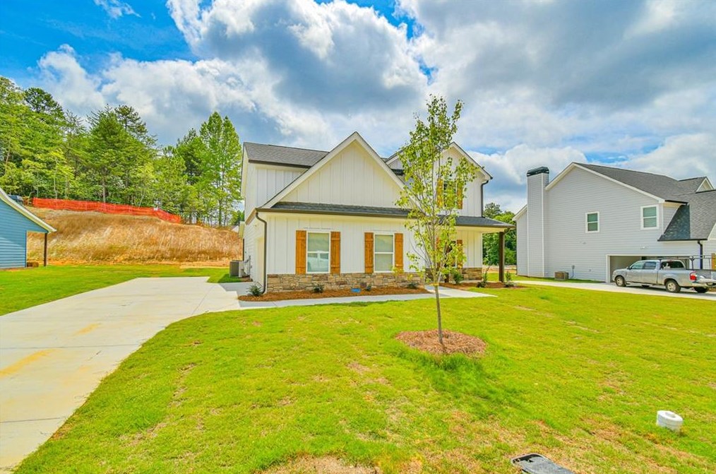 113 Featherwood Dr, Cornelia, GA 30531-5009