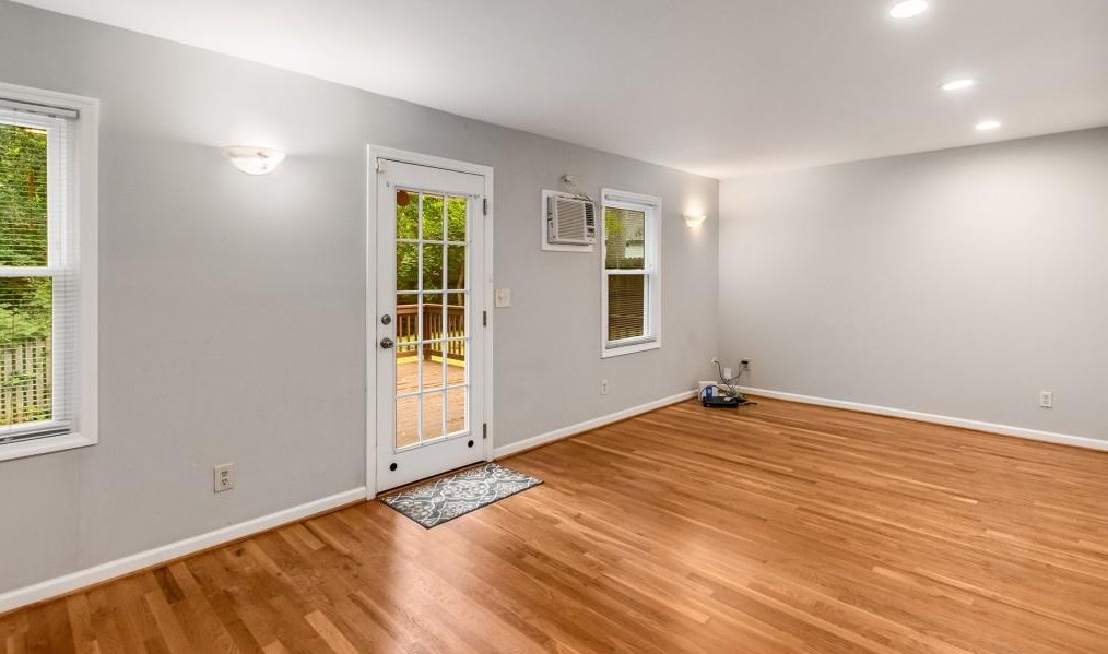 2943 Hollywood Dr, Decatur GA  30033-5005 exterior