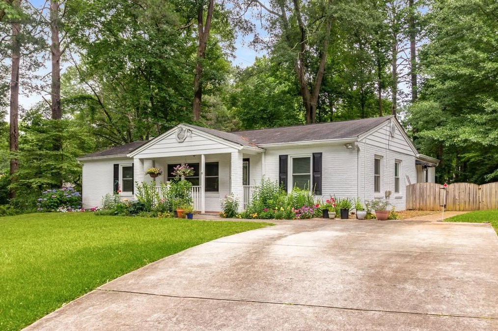 2943 Hollywood Dr, Decatur GA  30033-5005 exterior