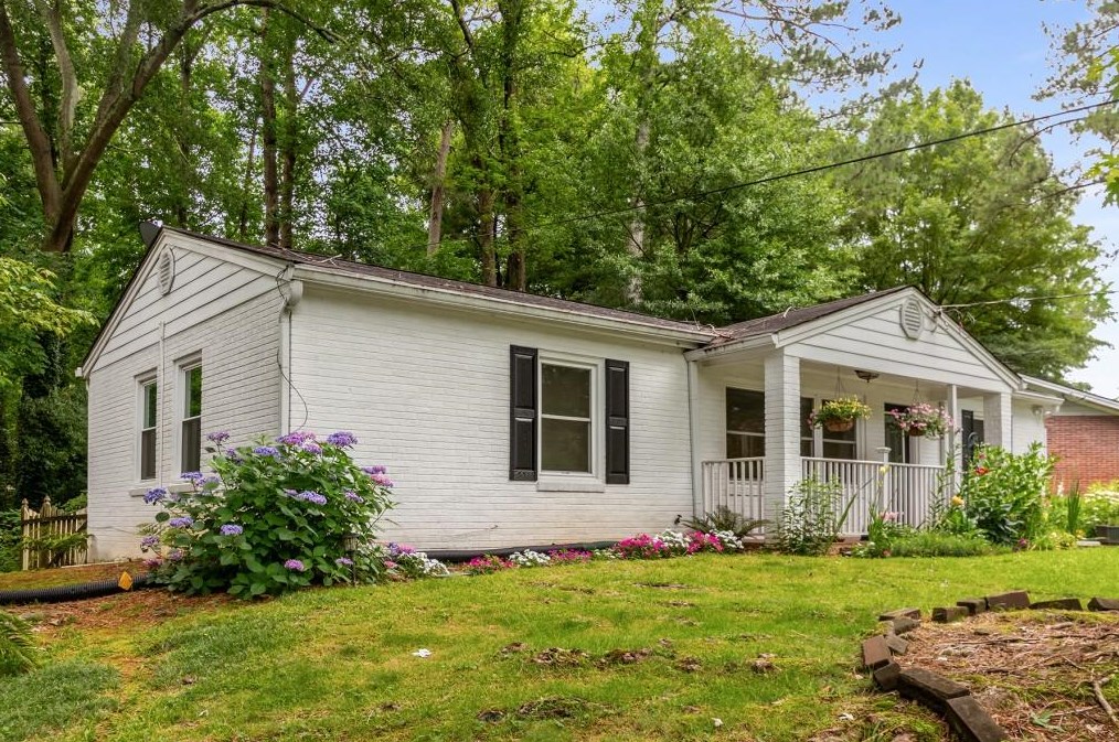 2943 Hollywood Dr, Decatur GA  30033-5005 exterior