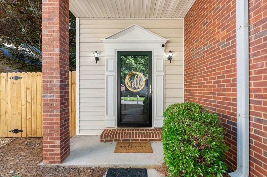 258 Dennis Dr, Alpharetta, GA 30009