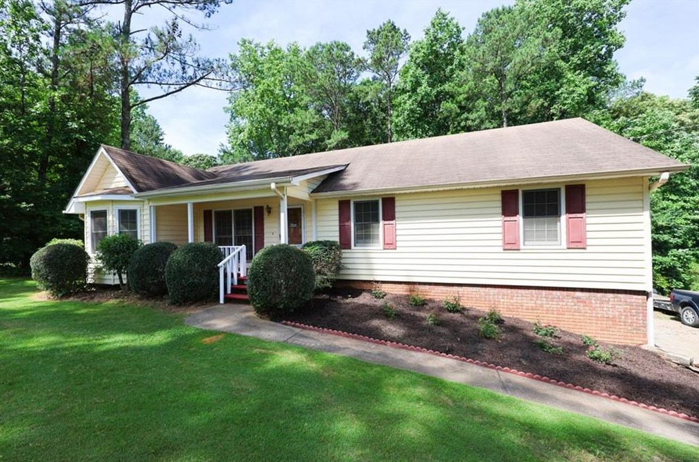 113 Holly Creek Ct, Holly Springs, GA 30188-1791
