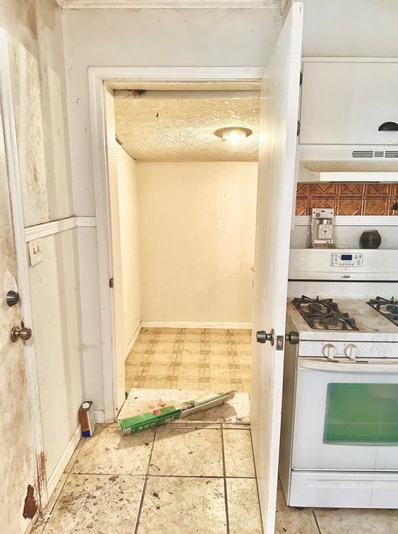 2258 Bryant Dr, Atlanta GA  30344-1034 exterior