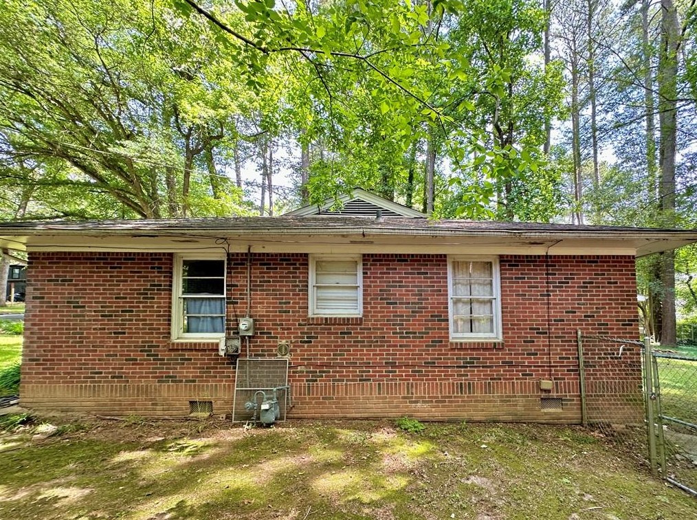 2258 Bryant Dr, Atlanta GA  30344-1034 exterior