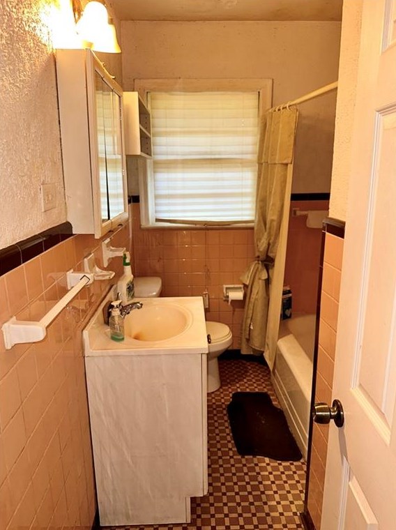 2258 Bryant Dr, Atlanta GA  30344-1034 exterior