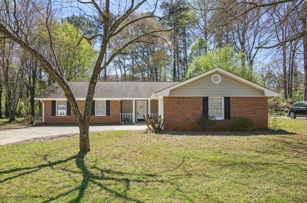 1827 Brandy Woods Dr, Conyers, GA 30013-3087