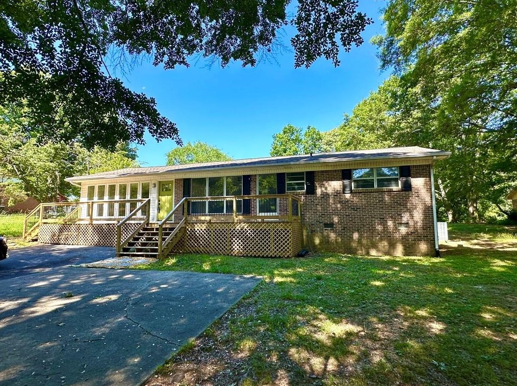 204 Viking Dr, Calhoun, GA 30701-1650