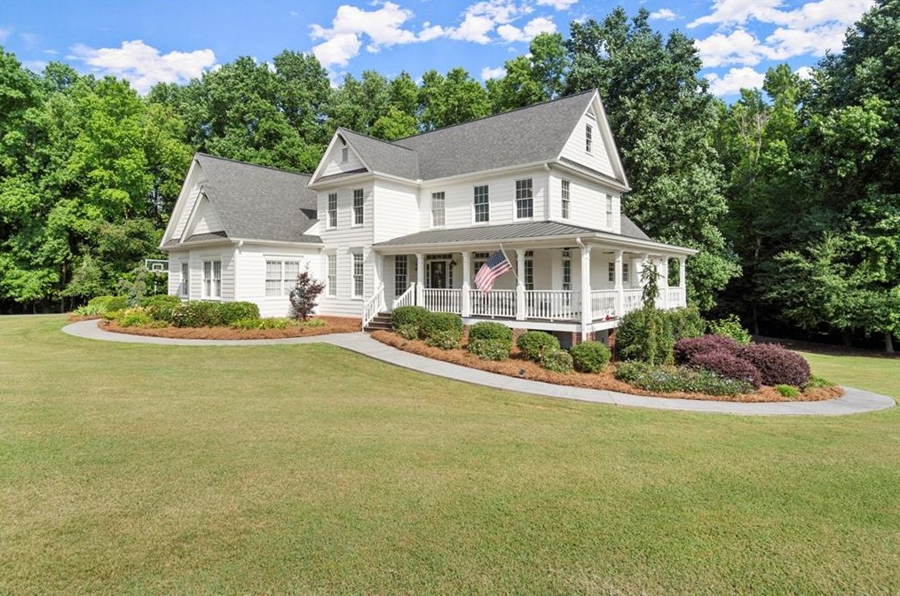101 Red Gate Lakes Dr, Holly Springs, GA 30115