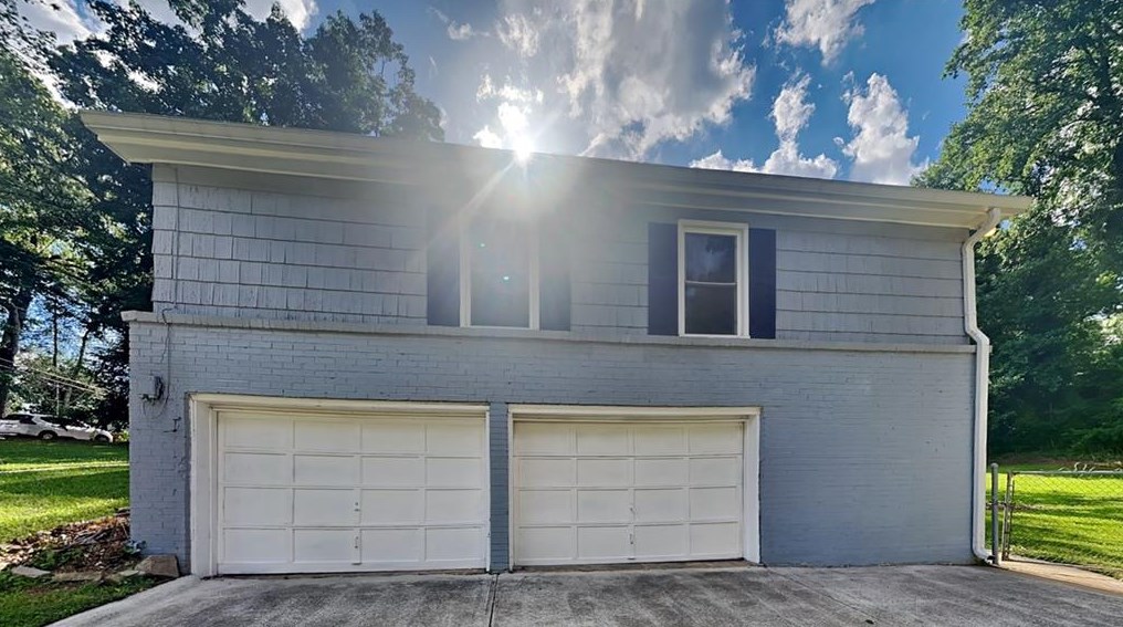 4208 Rocking Chair Ln, Stone Mountain, GA 30083-2413