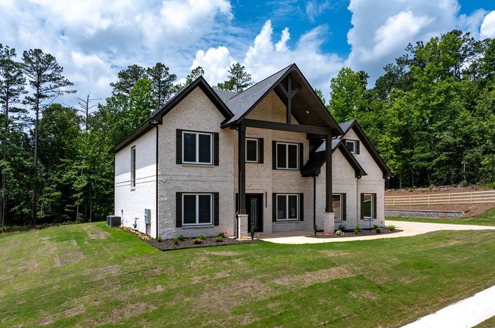 2111 E Maddox Rd, Buford, GA 30519